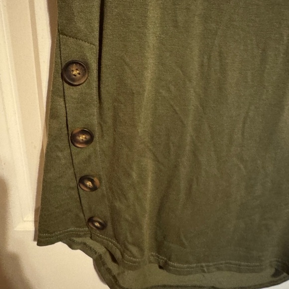 Olive Green Button-Detail Women's Top Size Small - Picture 2 of 6
